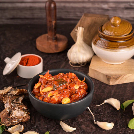 Garlic Pickle (Vellulli)